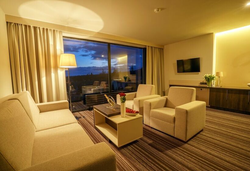 سوییت, Horizont Resort