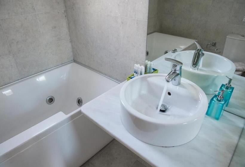 2 Bedrooms Suite Sea View, Kanale S Rooms & Suites