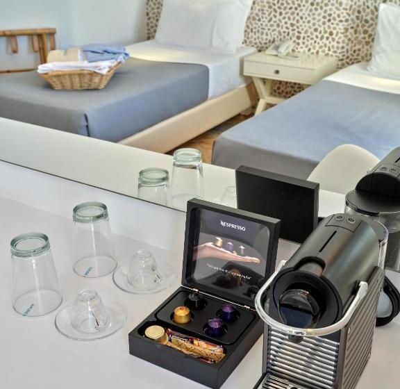 اتاق لوکس با بالکن, Kanale S Rooms & Suites