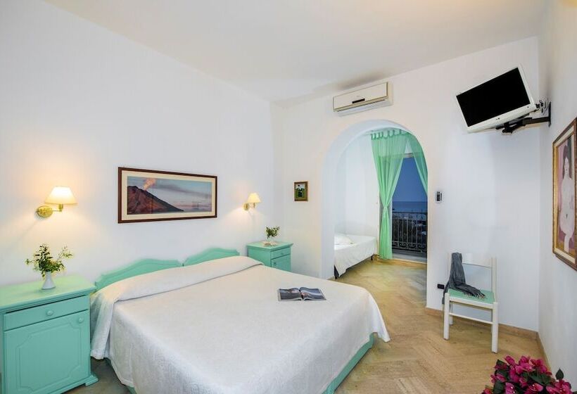 اتاق سوپریور با چشمانداز دریا, Ossidiana Stromboli Center