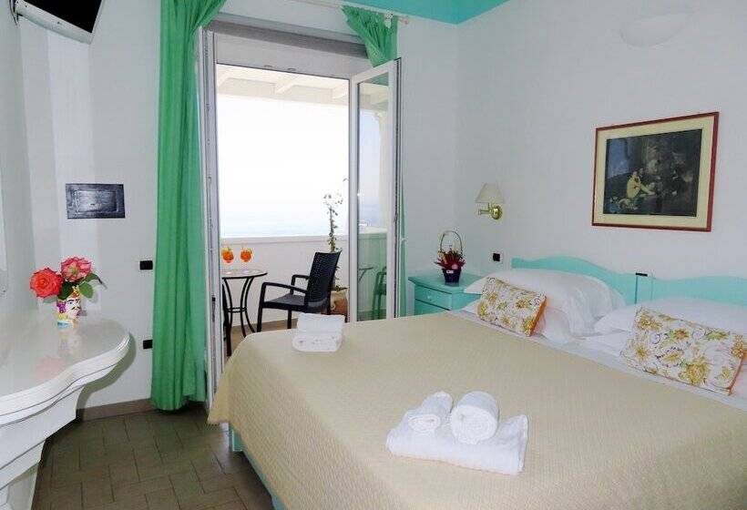 اتاق لوکس با چشمانداز دریا, Ossidiana Stromboli Center
