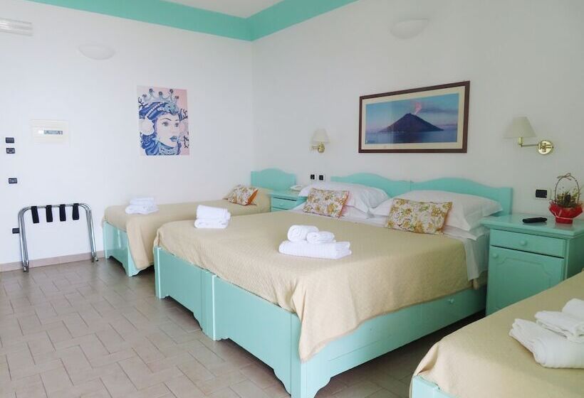 اتاق لوکس چهار تخته, Ossidiana Stromboli Center