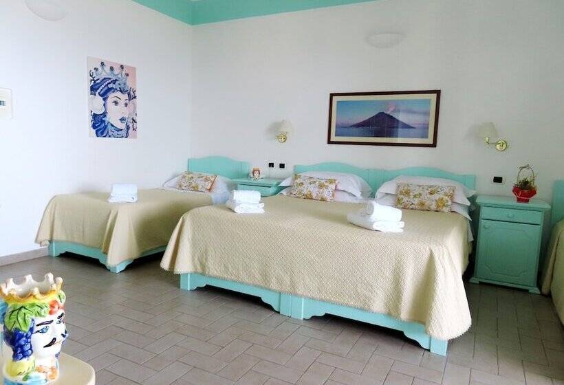 اتاق لوکس چهار تخته, Ossidiana Stromboli Center