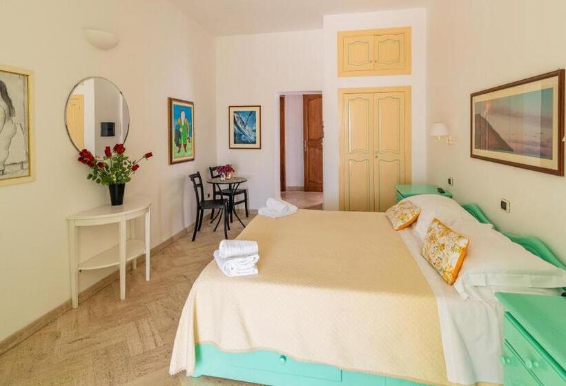 اتاق سوپریور با چشمانداز دریا, Ossidiana Stromboli Center