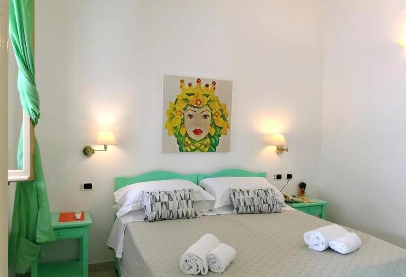 اتاق استاندارد با چشمانداز, Ossidiana Stromboli Center