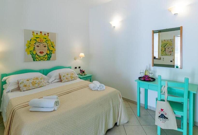 اتاق استاندارد با چشمانداز, Ossidiana Stromboli Center