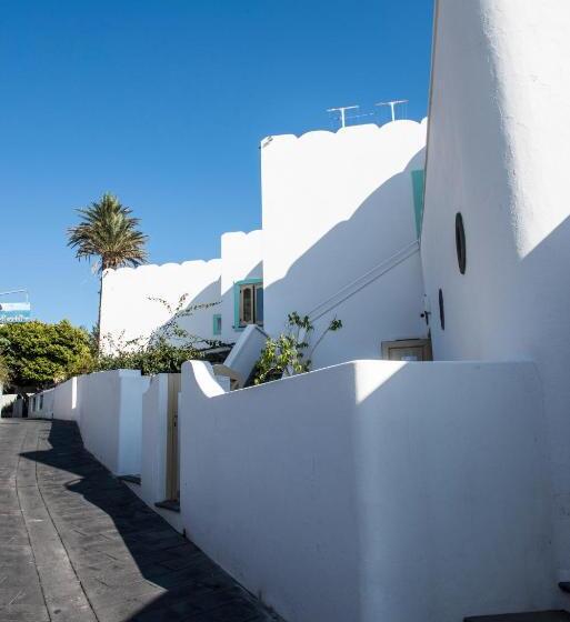 آپارتمان 1 خوابه با چشمانداز, Ossidiana Stromboli Center