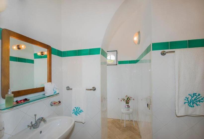 آپارتمان 1 خوابه با چشمانداز, Ossidiana Stromboli Center