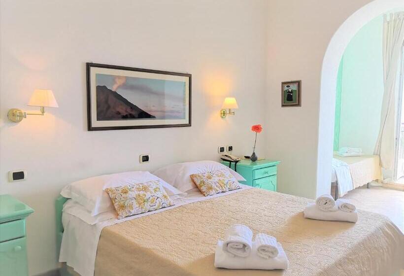آپارتمان 1 خوابه با چشمانداز, Ossidiana Stromboli Center