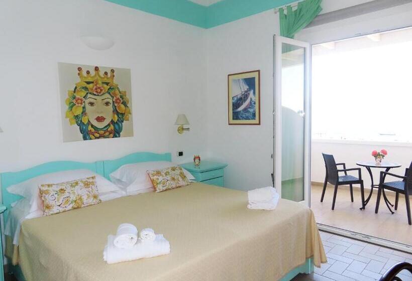 اتاق لوکس با چشمانداز دریا, Ossidiana Stromboli Center