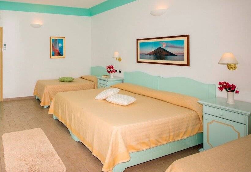 اتاق استاندارد چهار تخته, Ossidiana Stromboli Center