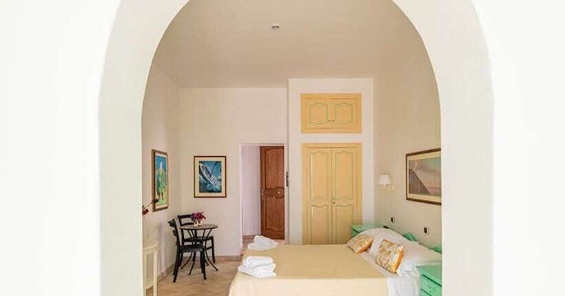 اتاق سوپریور چهار تخته, Ossidiana Stromboli Center