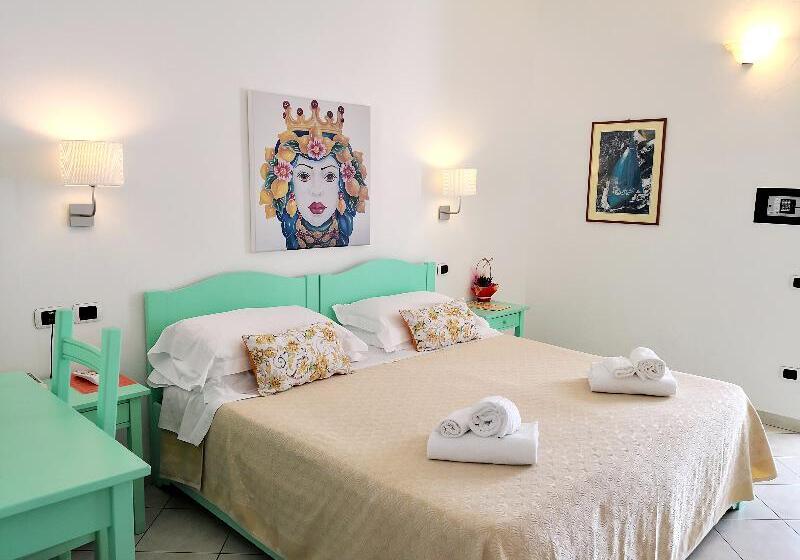اتاق سوپریور چهار تخته, Ossidiana Stromboli Center