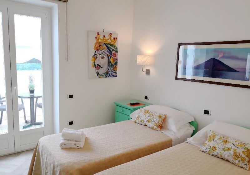 اتاق استاندارد, Ossidiana Stromboli Center