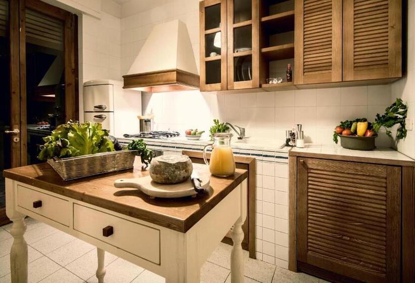 ویلای 3 خوابه, Roccamare Resort   Ville E Appartamenti