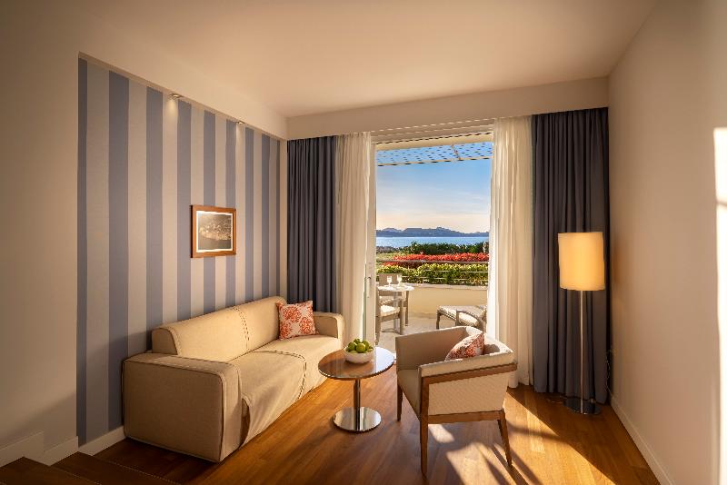 اتاق لوکس با بالکن و چشم‌انداز دریا, President Hotel, Valamar Collection