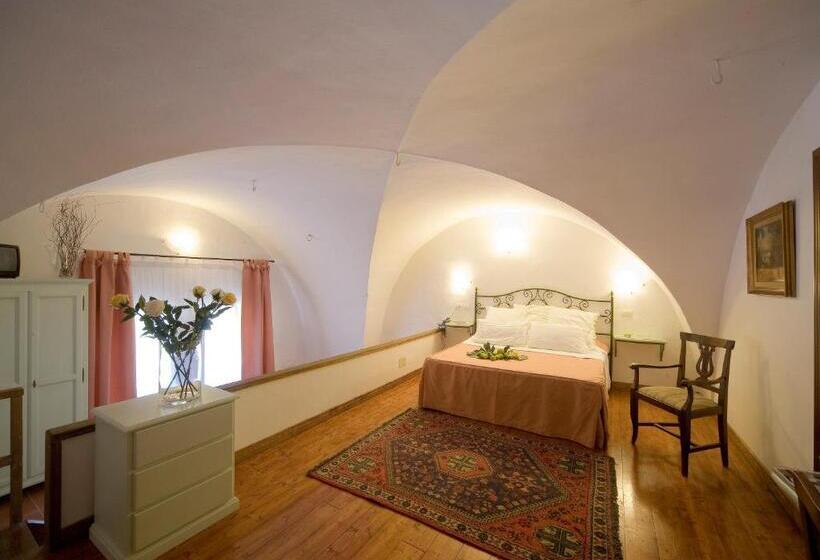 اتاق کلاسیک چهارنفره, Villa Giulia