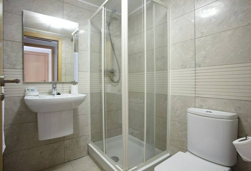 דירת שלושה חדרים, Ibersol Spa Aqquaria