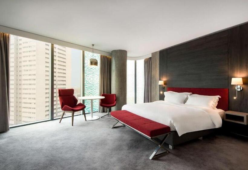 مجموعه ویستا شهر, Radisson Blu Hotel, Birmingham