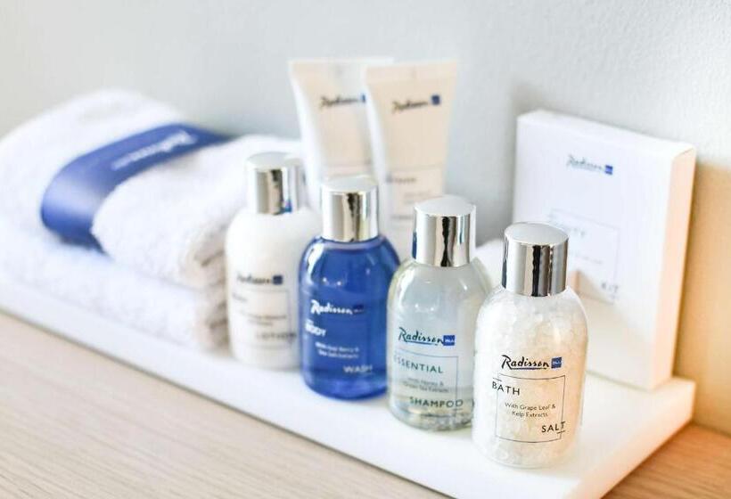 مجموعه ویستا شهر, Radisson Blu Hotel, Birmingham