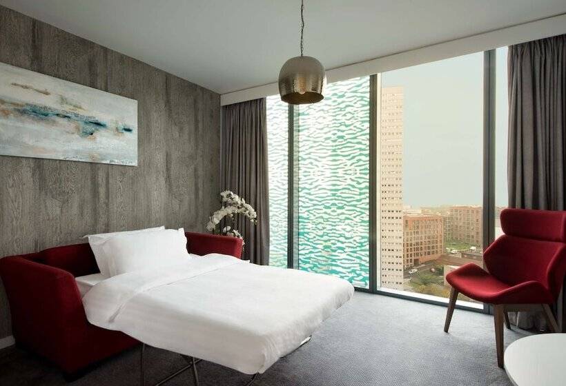 مجموعه ویستا شهر, Radisson Blu Hotel, Birmingham