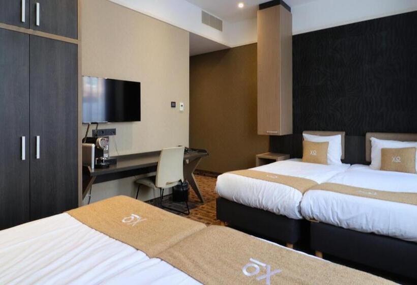 四人标准间, Xo Hotel Inner
