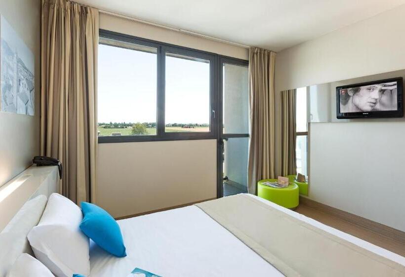 اتاق استاندارد, B&b Hotel Bologna
