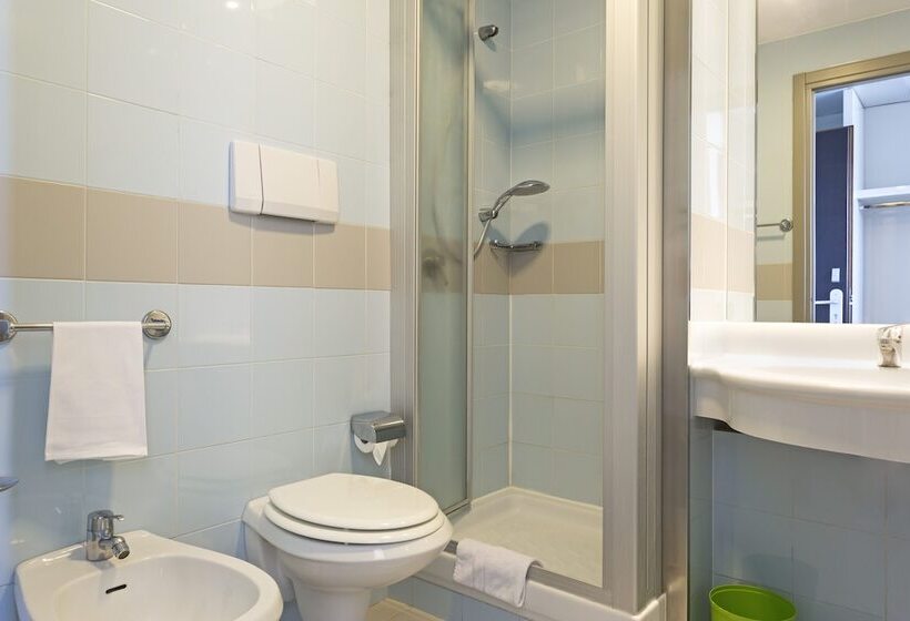 اتاق استاندارد, B&b Hotel Bologna