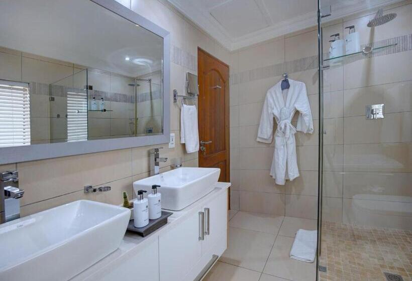 Suite Deluxe, African Oceans Manor On The Beach