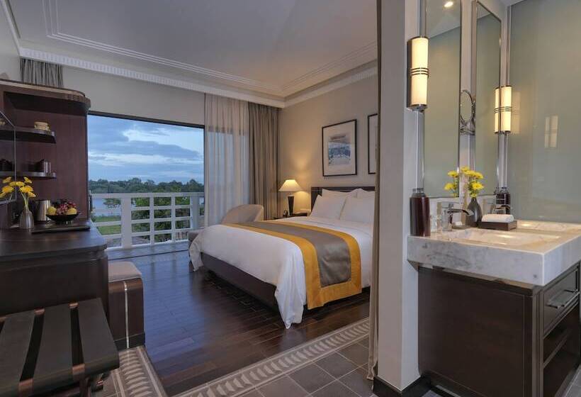 Superior Room River View, Azerai La Residence Hue