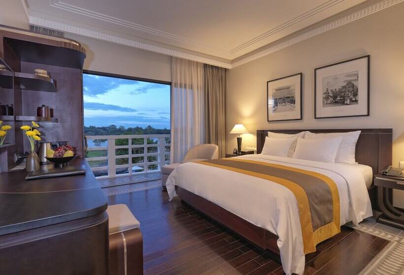 Superior Room River View, Azerai La Residence Hue