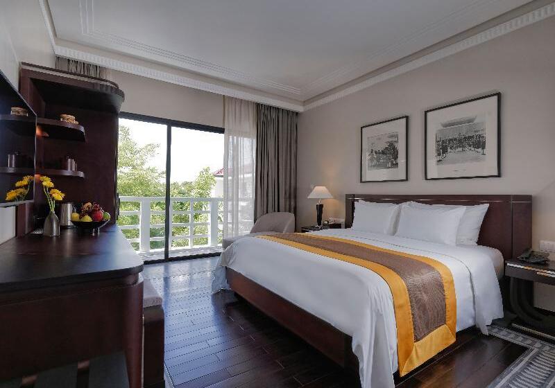 Superior Room, Azerai La Residence Hue