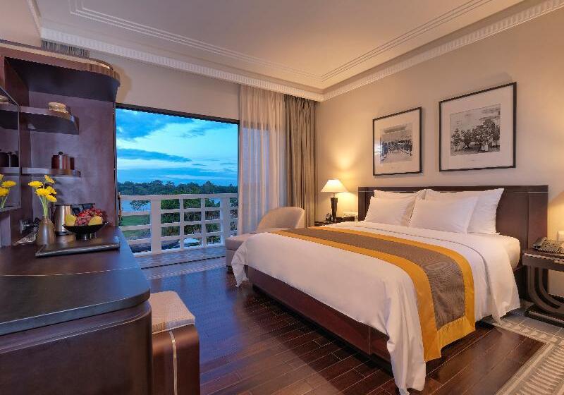 Superior Room River View, Azerai La Residence Hue