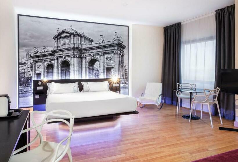 سوییت جونیور, B&b Hotel Madrid Aeropuerto T4