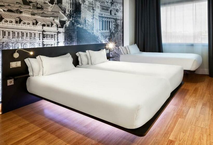 اتاق ساده سه‌ نفره, B&b Hotel Madrid Aeropuerto T4