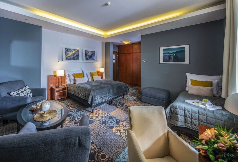 اتاق استاندارد سه نفره, Budapest Airport Hotel Stáció Wellness & Konferencia