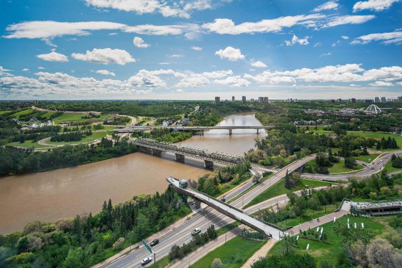 اتاق استاندارد با چشم‌انداز رودخانه, Courtyard By Marriott Edmonton Downtown