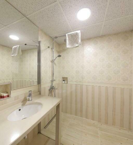 اتاق استاندارد سه نفره, Deluxe Golden Horn Sultanahmet