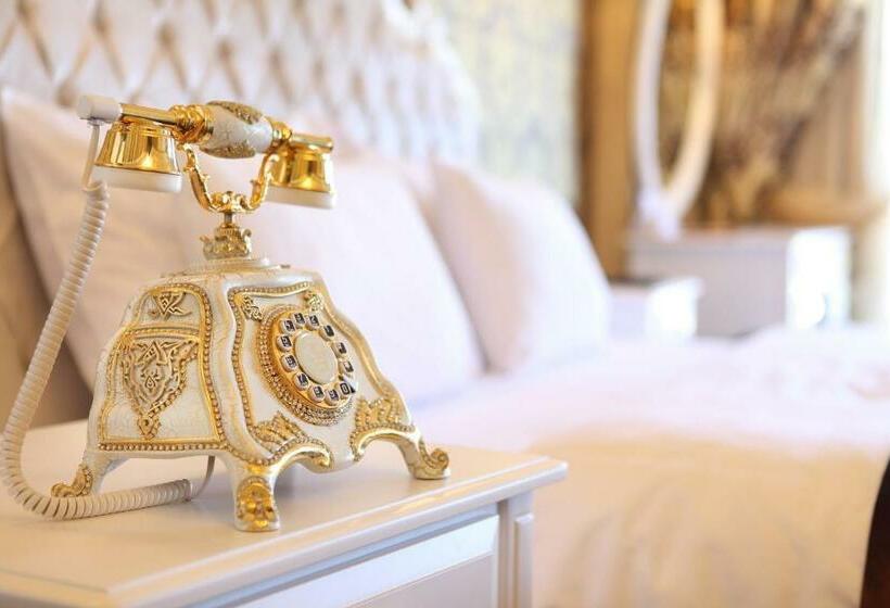 اتاق استاندارد سه نفره, Deluxe Golden Horn Sultanahmet