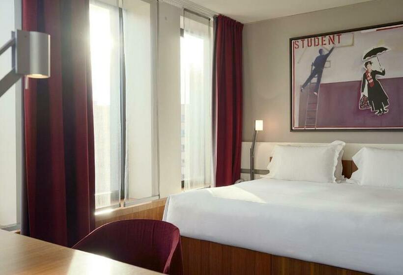 Superior Room King Size Bed, Dorint Kurfurstendamm Berlin