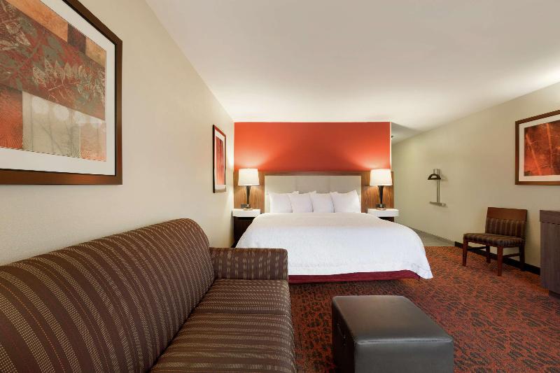 Deluxe Room King Size Bed, Doubletree By Hilton York