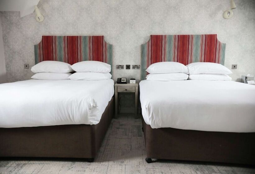带2个双人床的标准工作室, Doubletree By Hilton York
