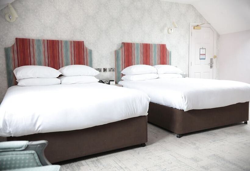 带2个双人床的标准工作室, Doubletree By Hilton York