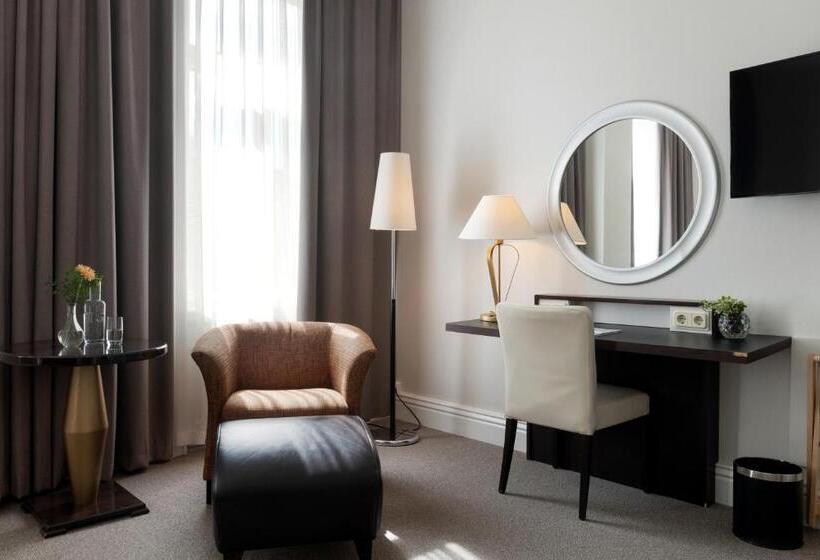 اتاق سوپریور, Elite Hotel Knaust