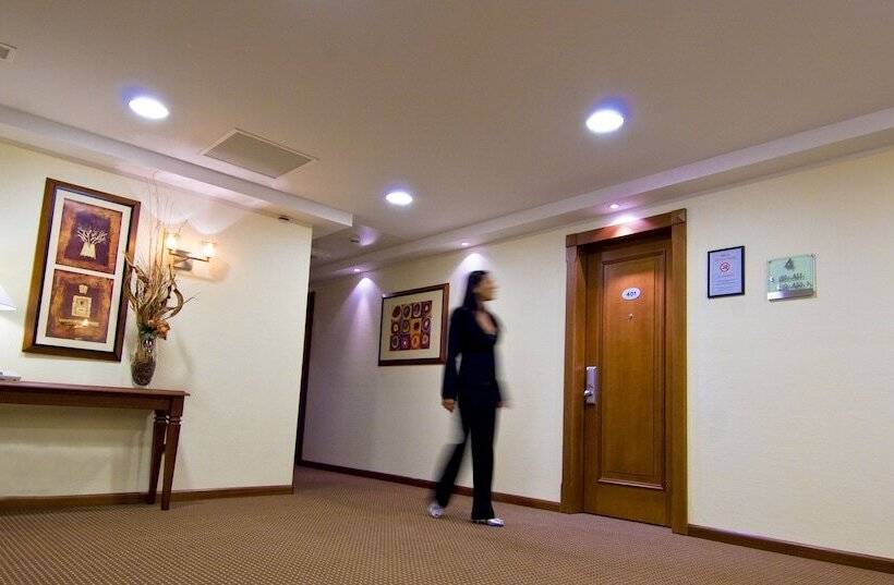 اتاق استاندارد, Holiday Inn Cagliari, An Ihg
