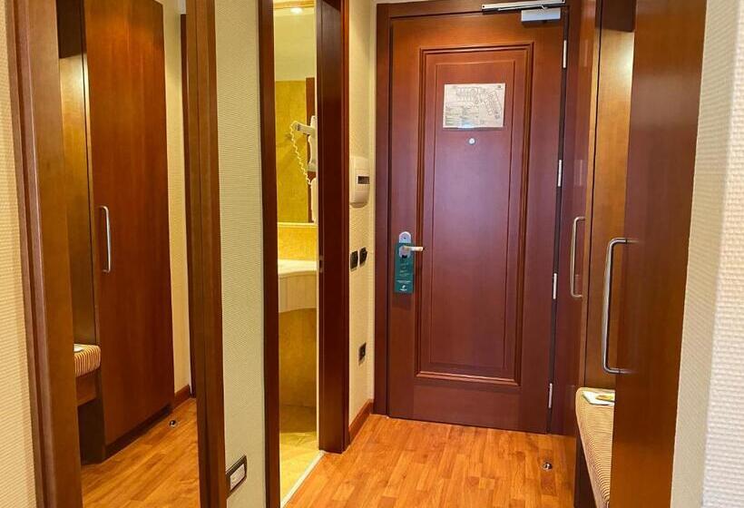 اتاق پرمیوم, Holiday Inn Cagliari, An Ihg