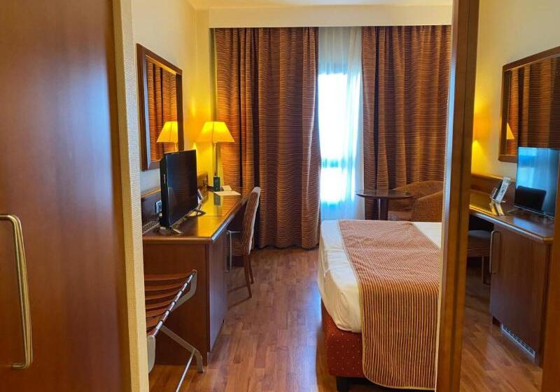 اتاق استاندارد, Holiday Inn Cagliari, An Ihg
