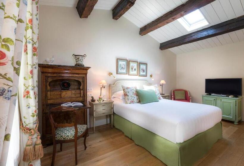 سوییت جونیور, Hôtel De Toiras