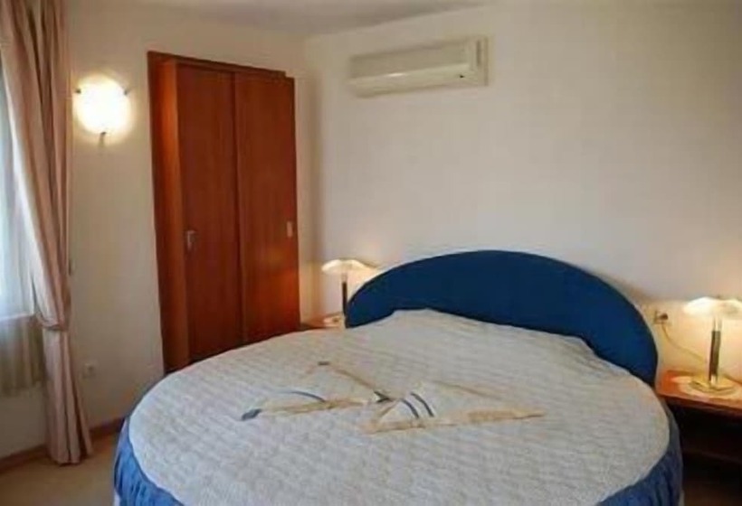 سوییت جونیور با بالکن, Italia