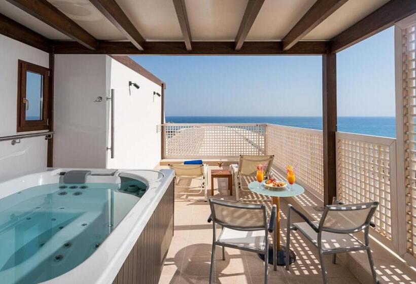 デラックススイート, Kriti Beach